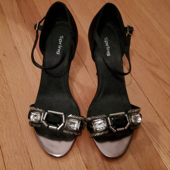 New Call it Spring steel cap heels - Picture 2 of 4